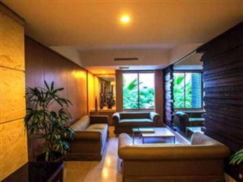 图隆噶宫皇冠维多利亚大酒店 图隆阿贡 外观 照片